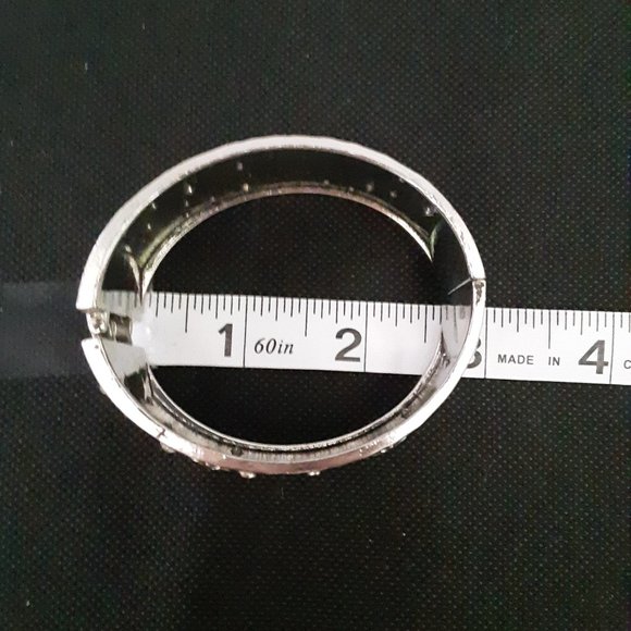 Silver Tone Hinged Stars Crystal Rhinestone Bracelet - Picture 8 of 9